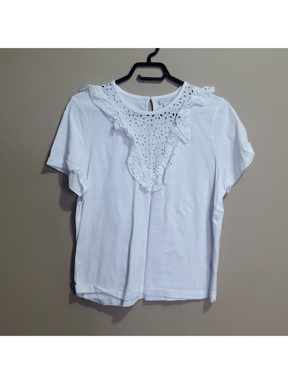White eyelet lace detail top size xl